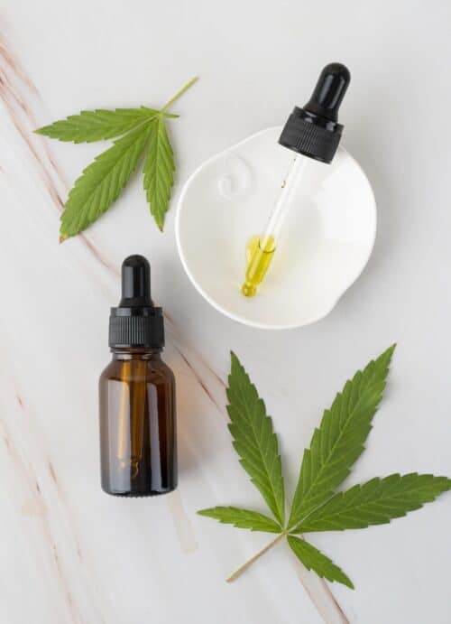 assortiment de bouteilles d huile de cannabis naturel