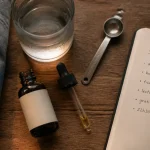 Huile de cbd pour dormir avec compte-gouttes et routine du soir